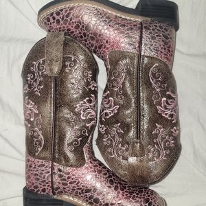 Toddler Shyanne Boots size 9